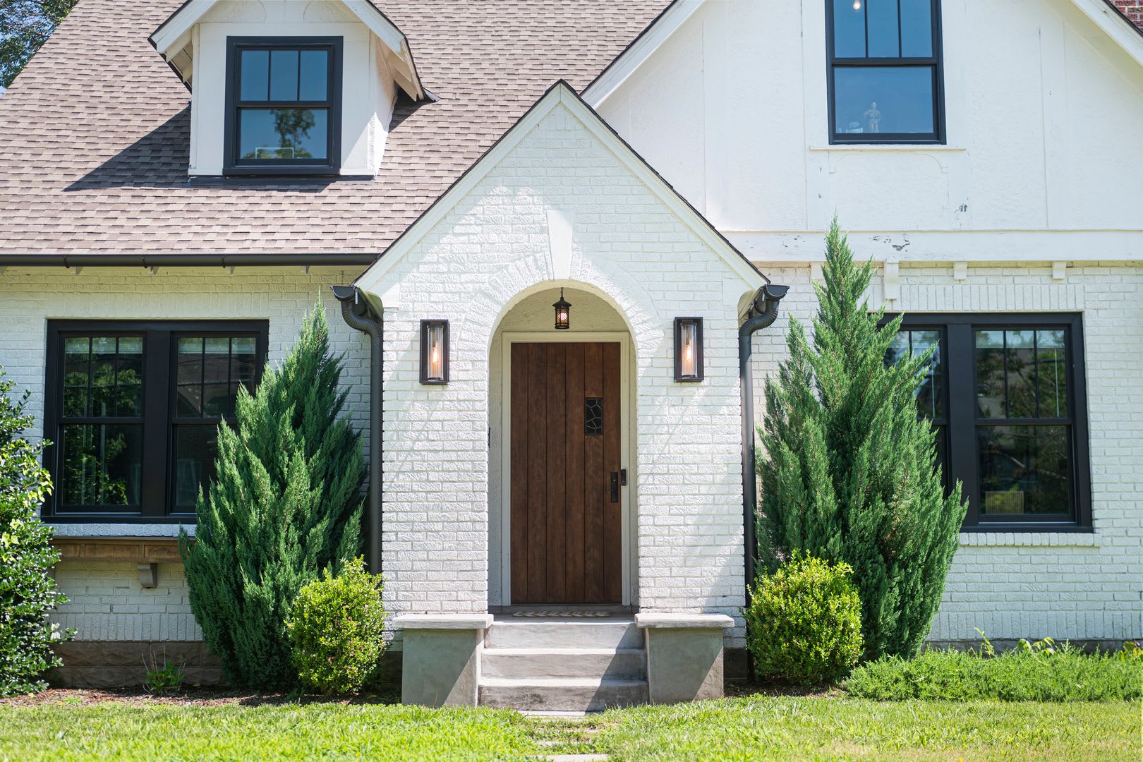 Luxury Downtown Home – photo 1