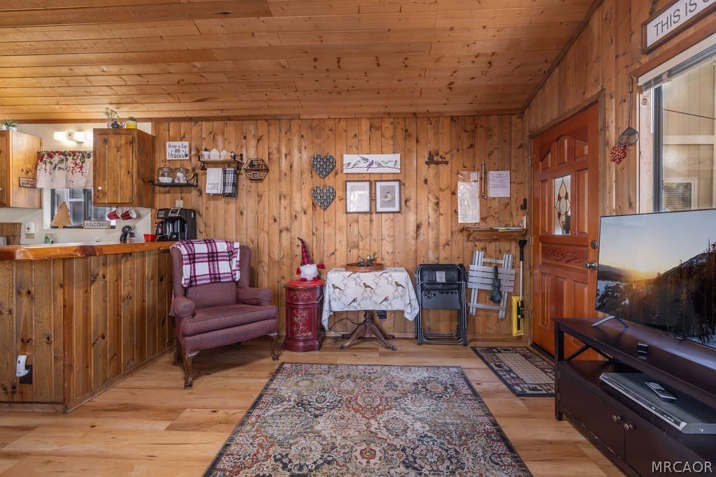 741 Kern Avenue – photo 5