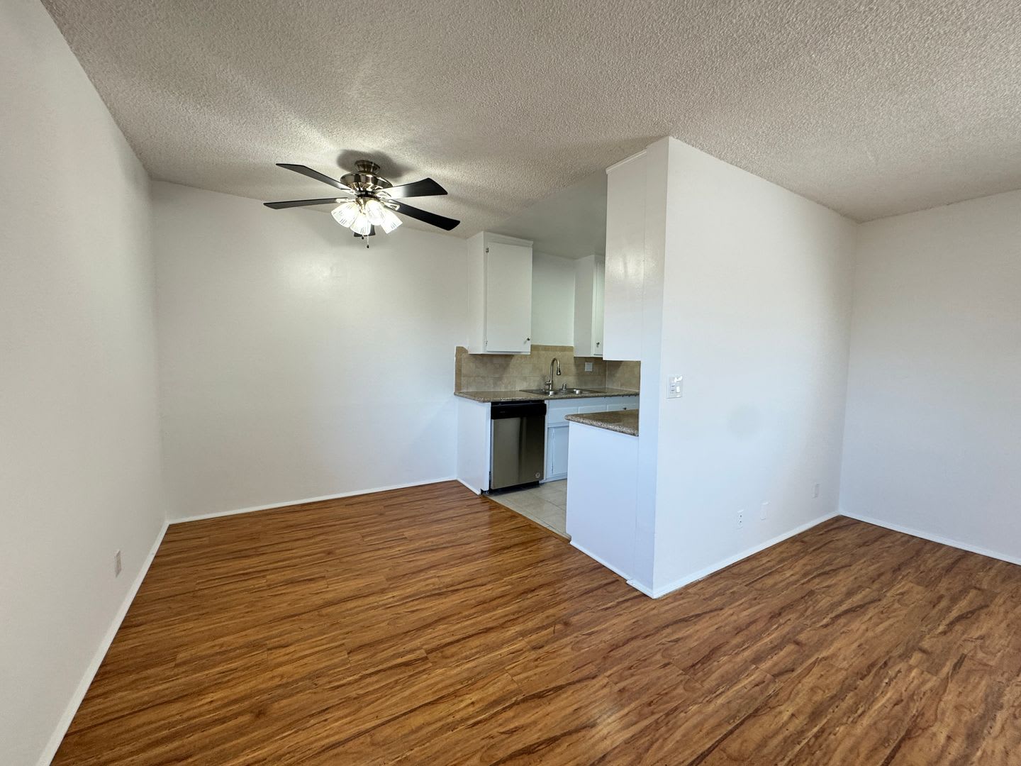 11865 Rochester Ave. – photo 4