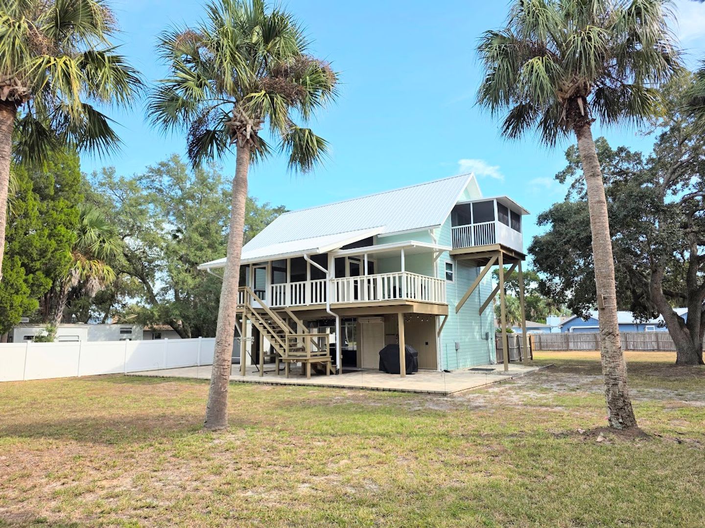 Cozy Coastal Retreat! – photo 1