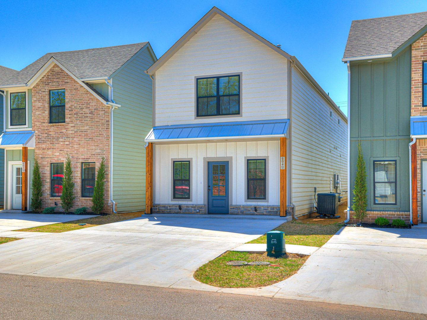 Brand New Duplexes Downtown Edmond – photo 4