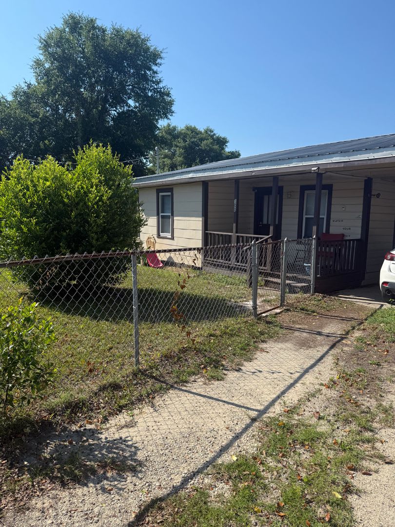 Adorable 2 Br 1 Ba Cute Affordable Home Fort Walton Beach Behind Ace Hardware Off Racetrack Road – photo 1