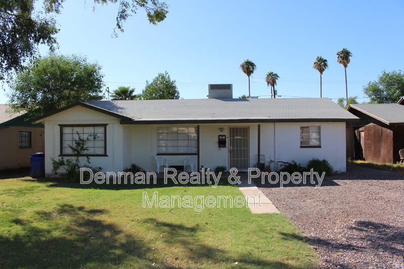 910 S. Una Avenue – photo 1