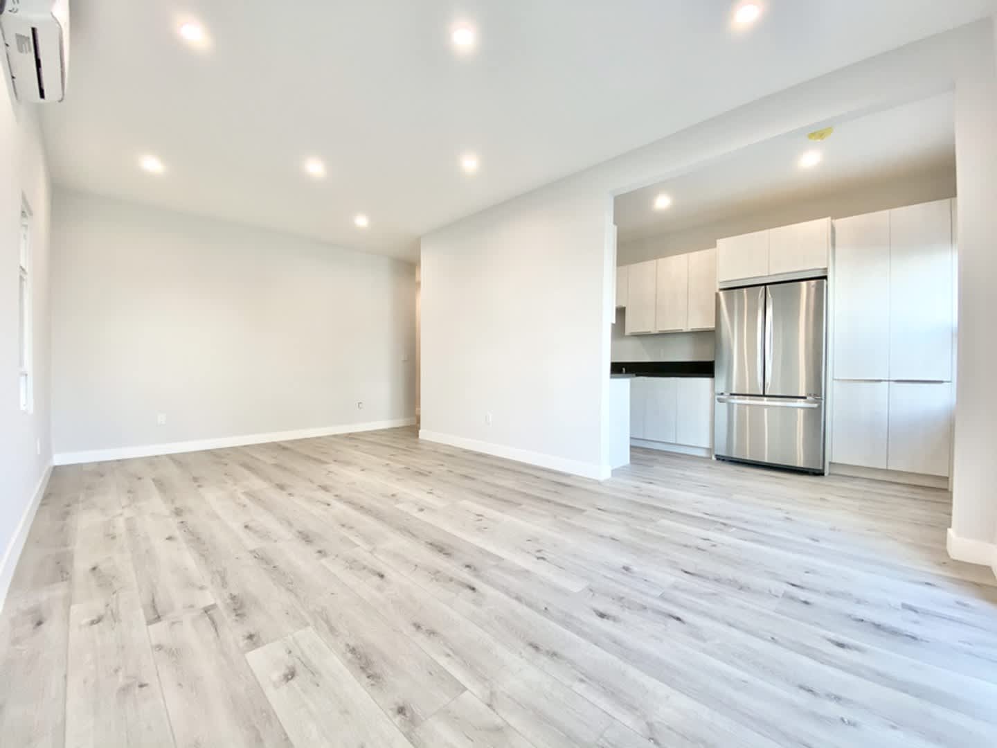 141 Swall Residences – photo 5