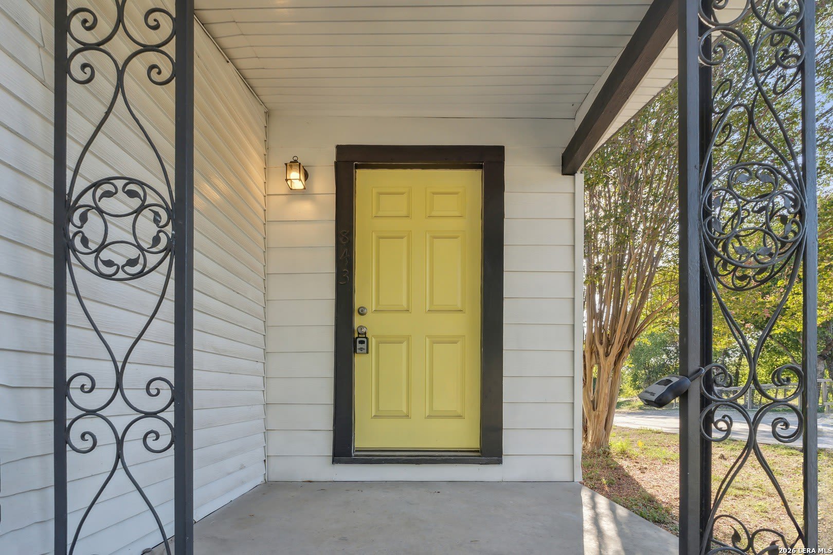 843 ZACHRY DR – photo 4
