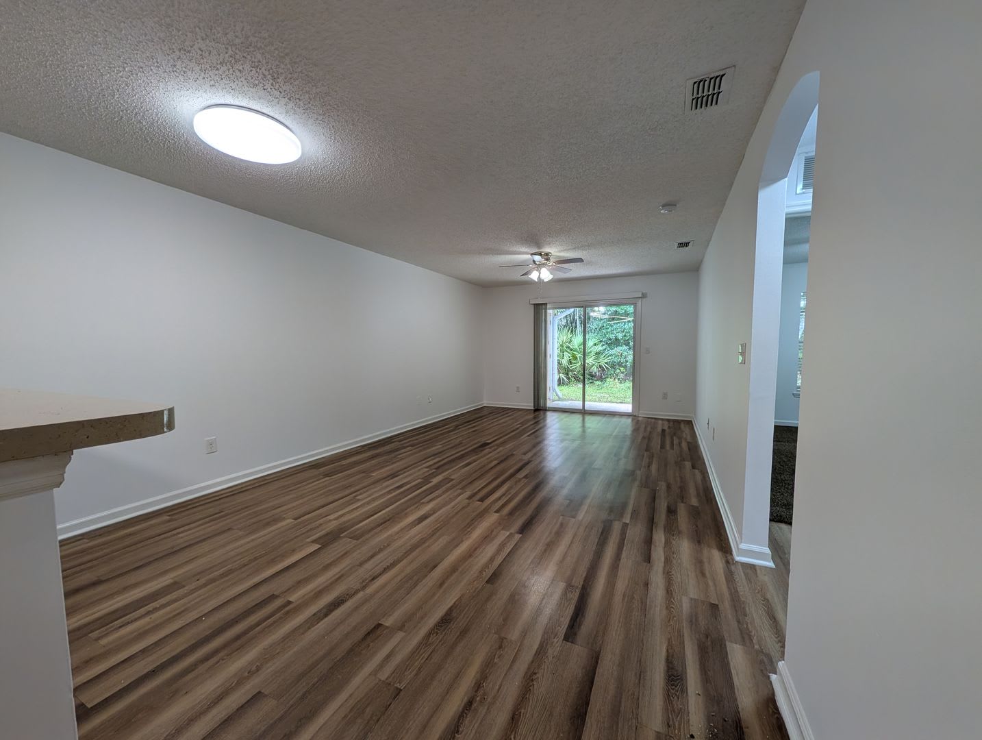 Special For This 3 2 Duplex On 12 Month Lease Currently Waiving Administrative Fees Of 250 If Apply Approved And Move In By End Of The September Ready For Immediate Move In – photo 3