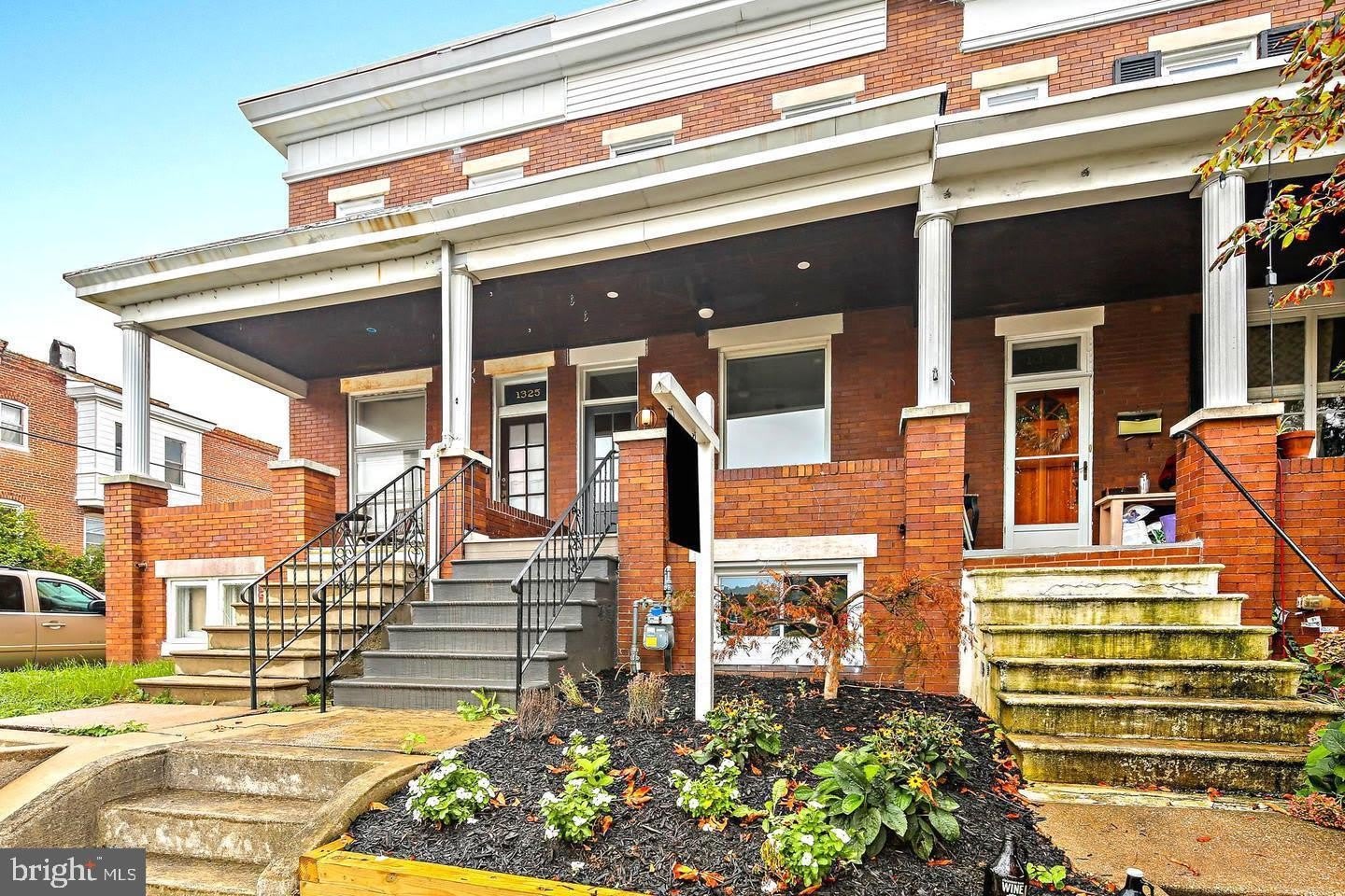 1327 W 42Nd Street – photo 1