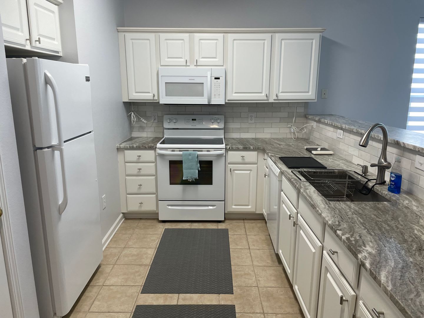 3 Bedroom 2 Bath Condo in Sandpiper Bay/Sunset Village – photo 5