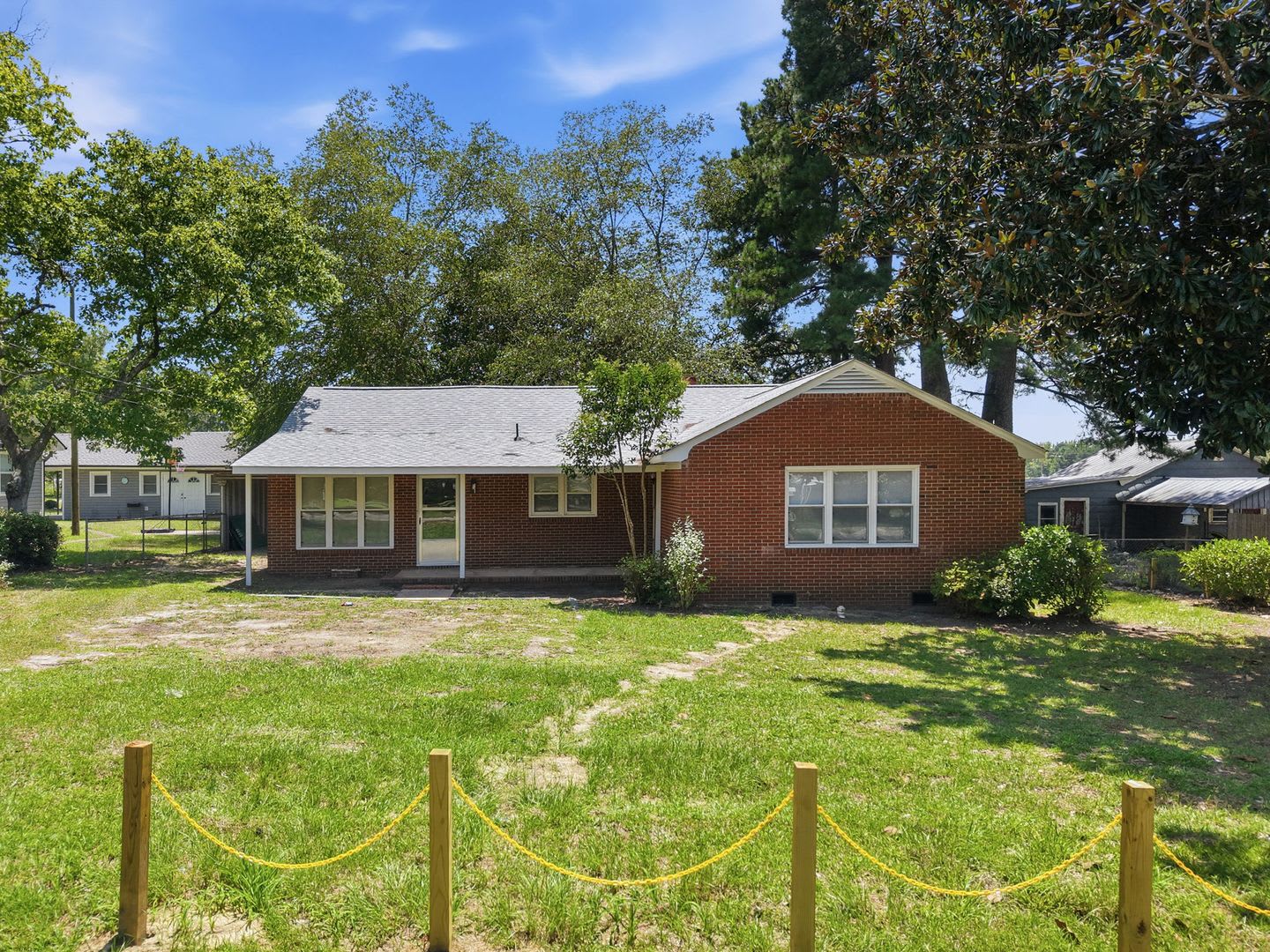 Beautifully Remodeled Brick Ranch Convenient to Shopping, Dining, Schools, and Major Highways – photo 3
