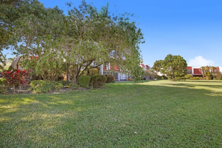 4360 Fountains Drive – photo 1