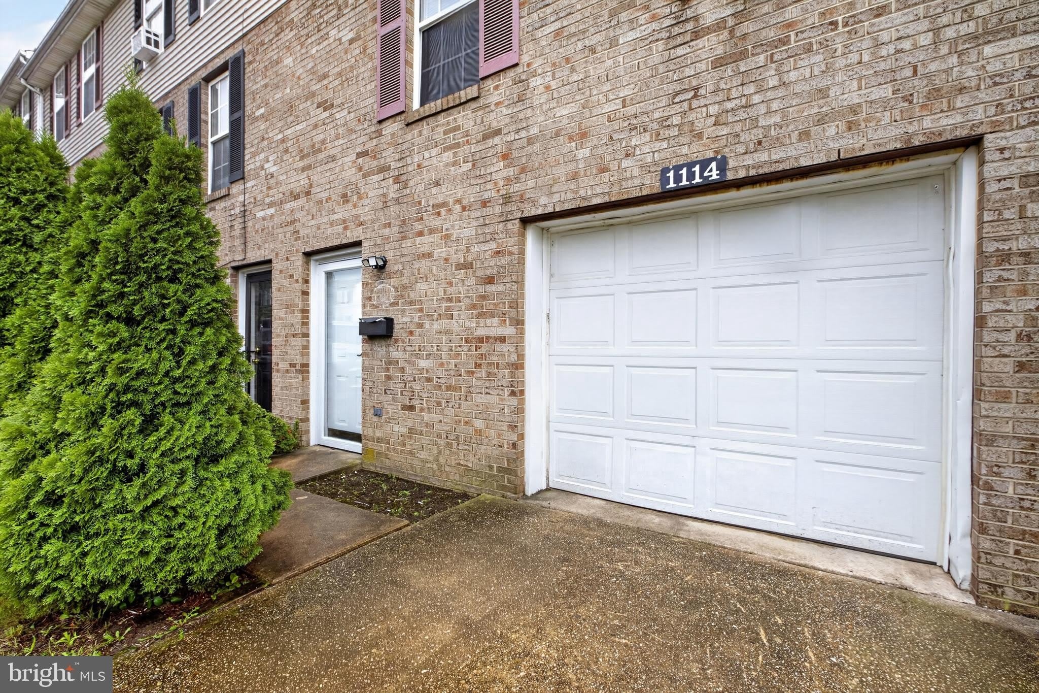 1114 E 14TH Street – photo 3