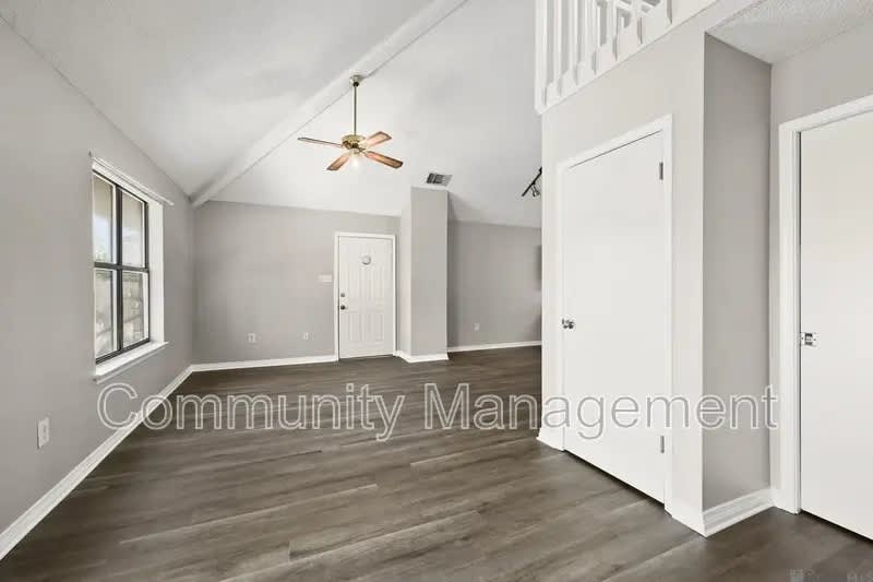5141 Butter Creek Ln – photo 2