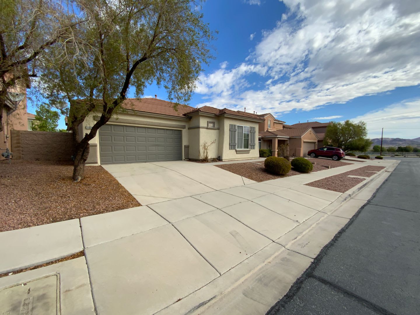 3 Bedroom 2 Bathroom Home Located In Henderson Nv – photo 2