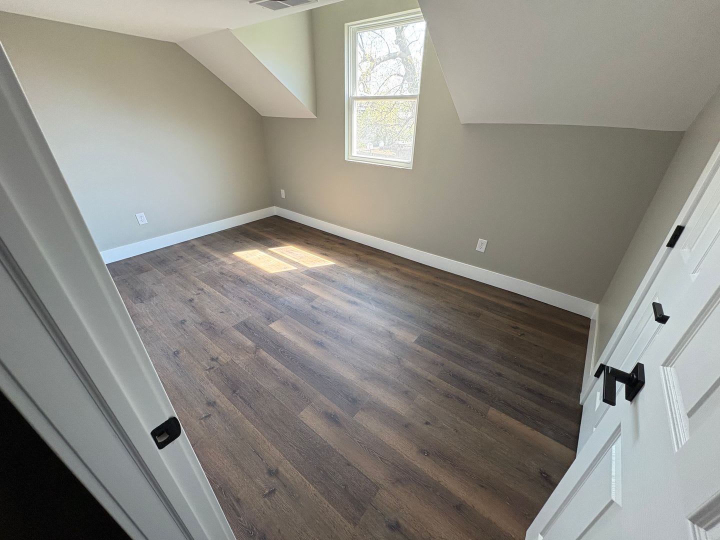 668 Wager St. – photo 4