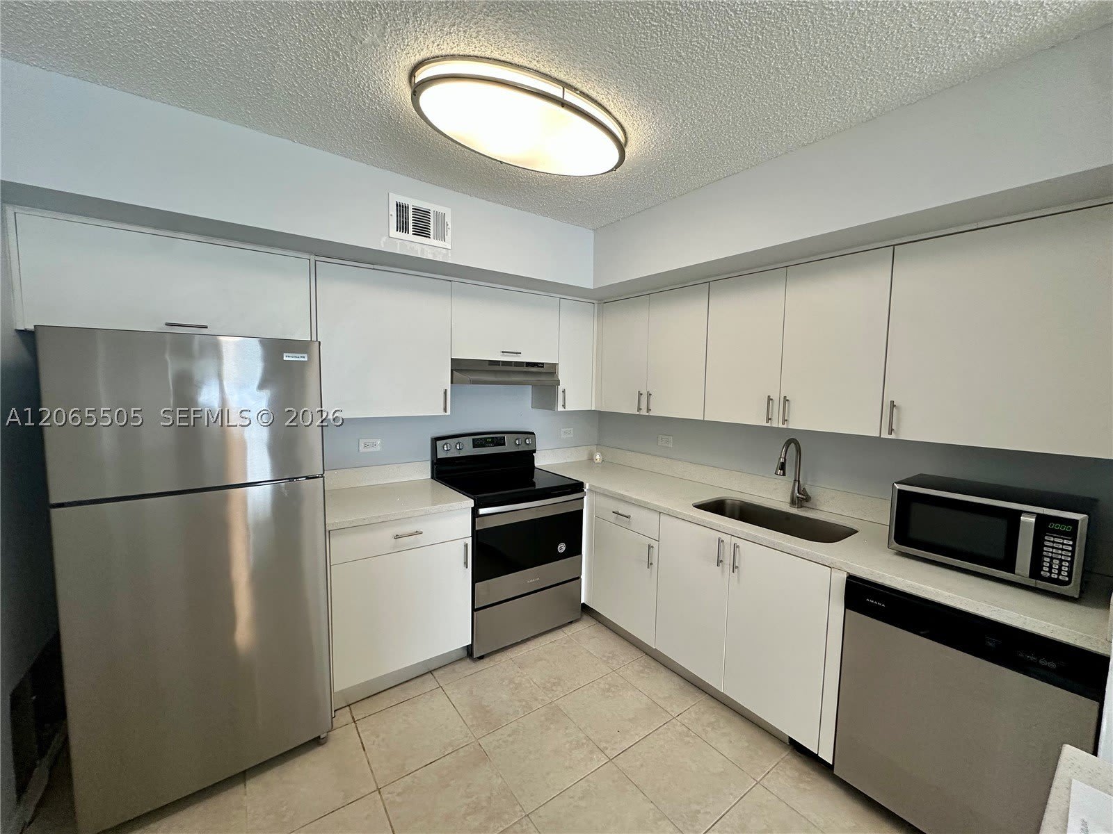 3630 N 56Th Ave – photo 4