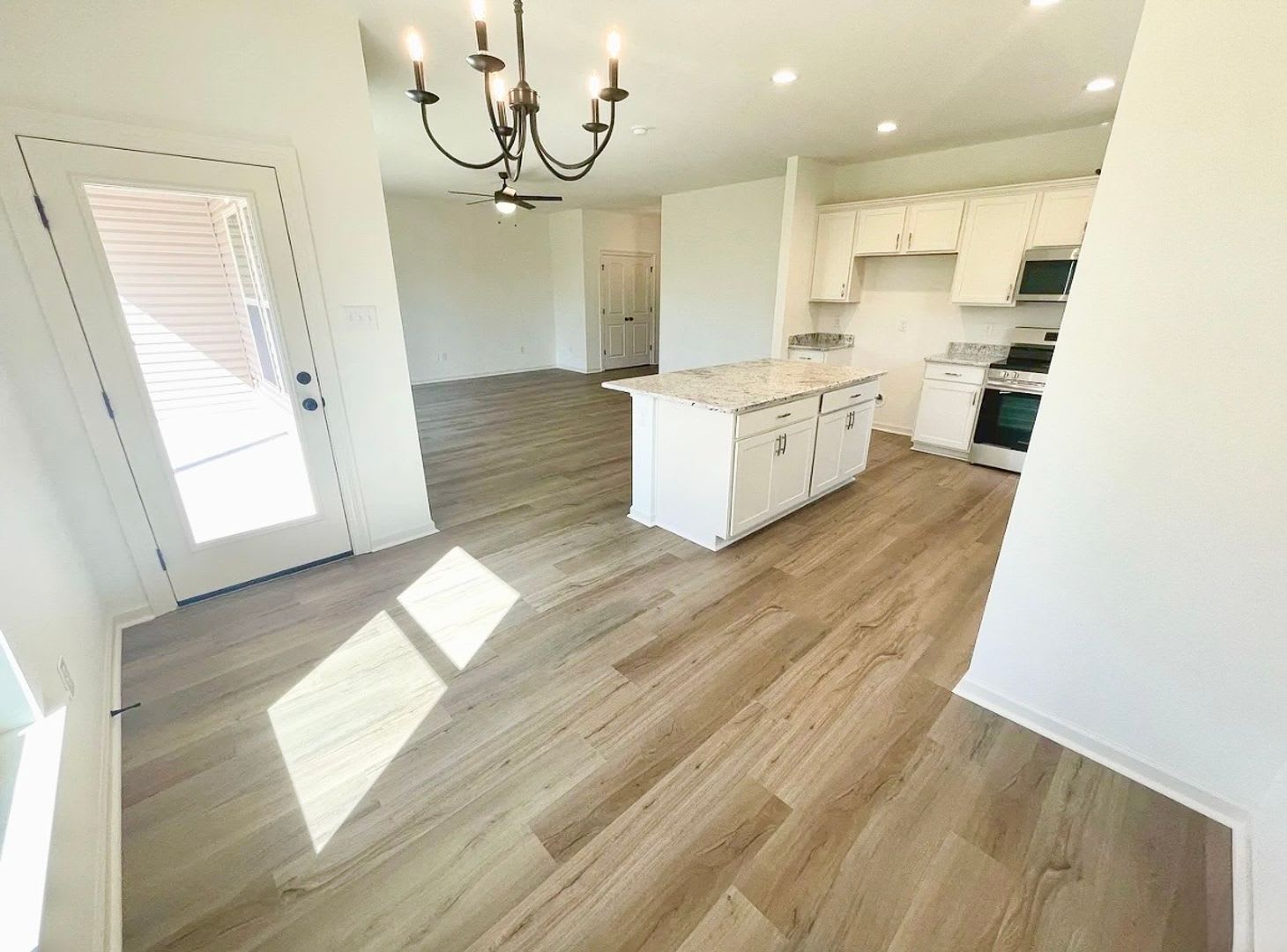 Spacious 4 Bedroom 2 Bathroom Home Located In Denham Springs – photo 4