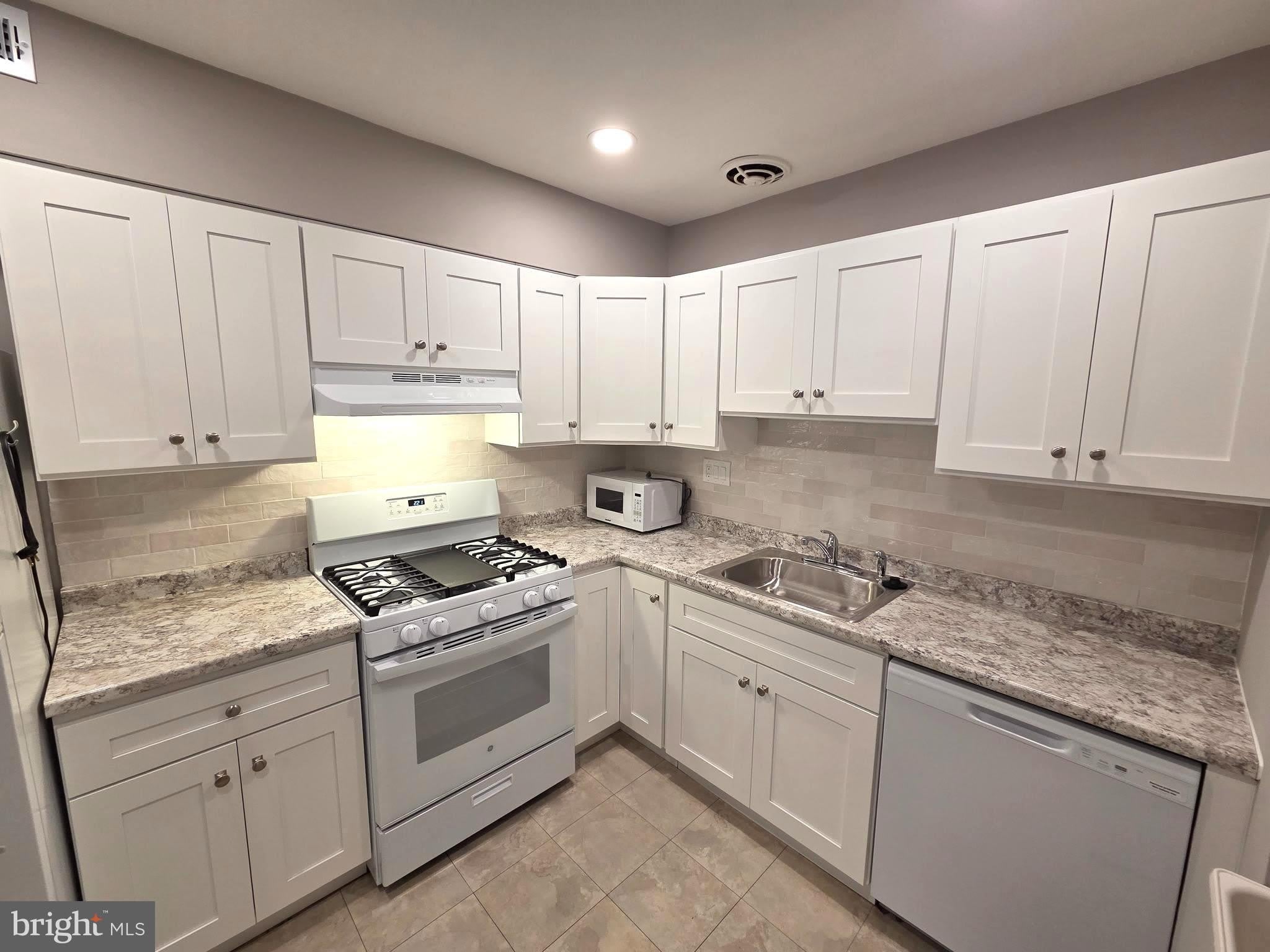 2201 STRAHLE Street – photo 2