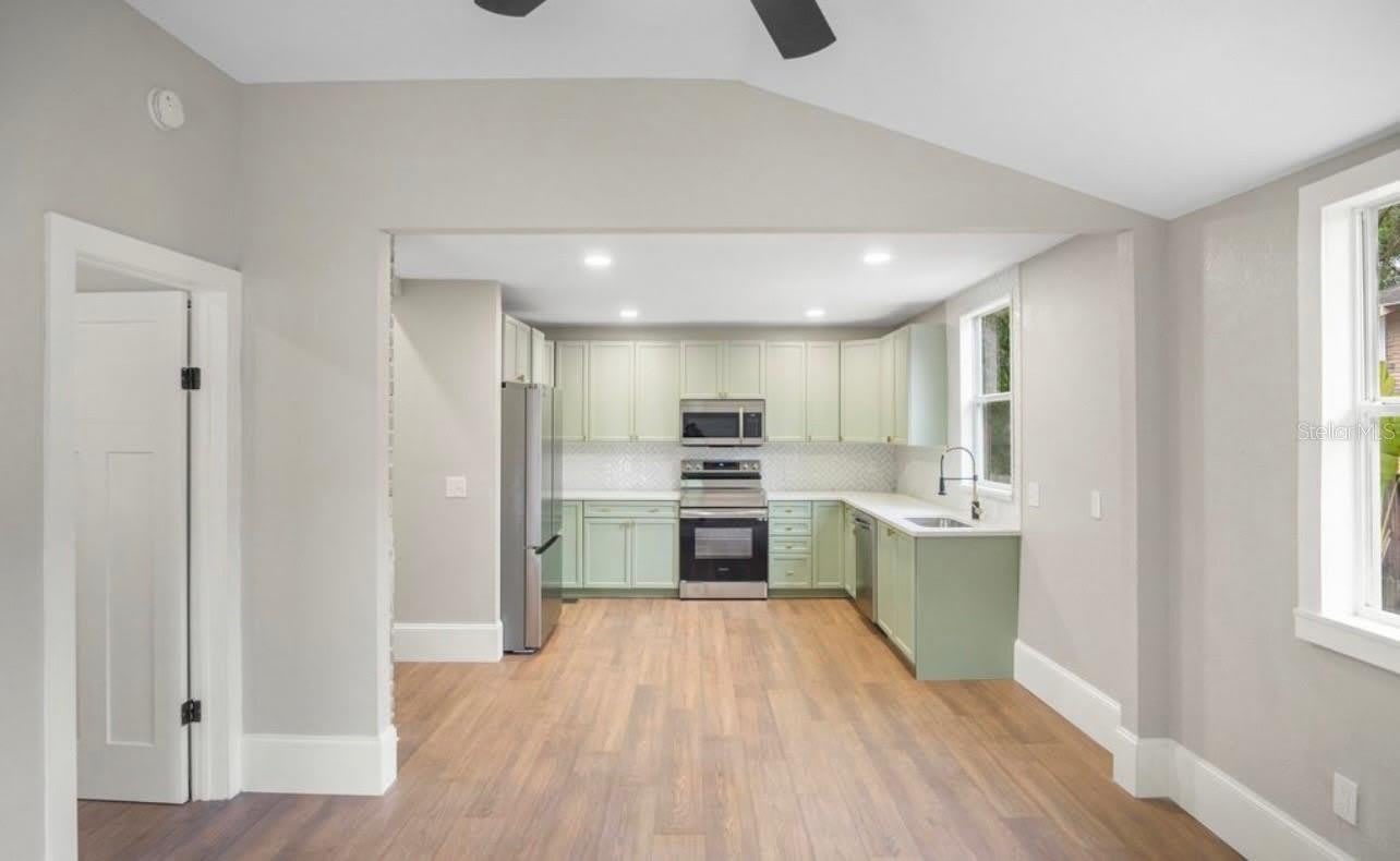 908 E 20TH Avenue – photo 4