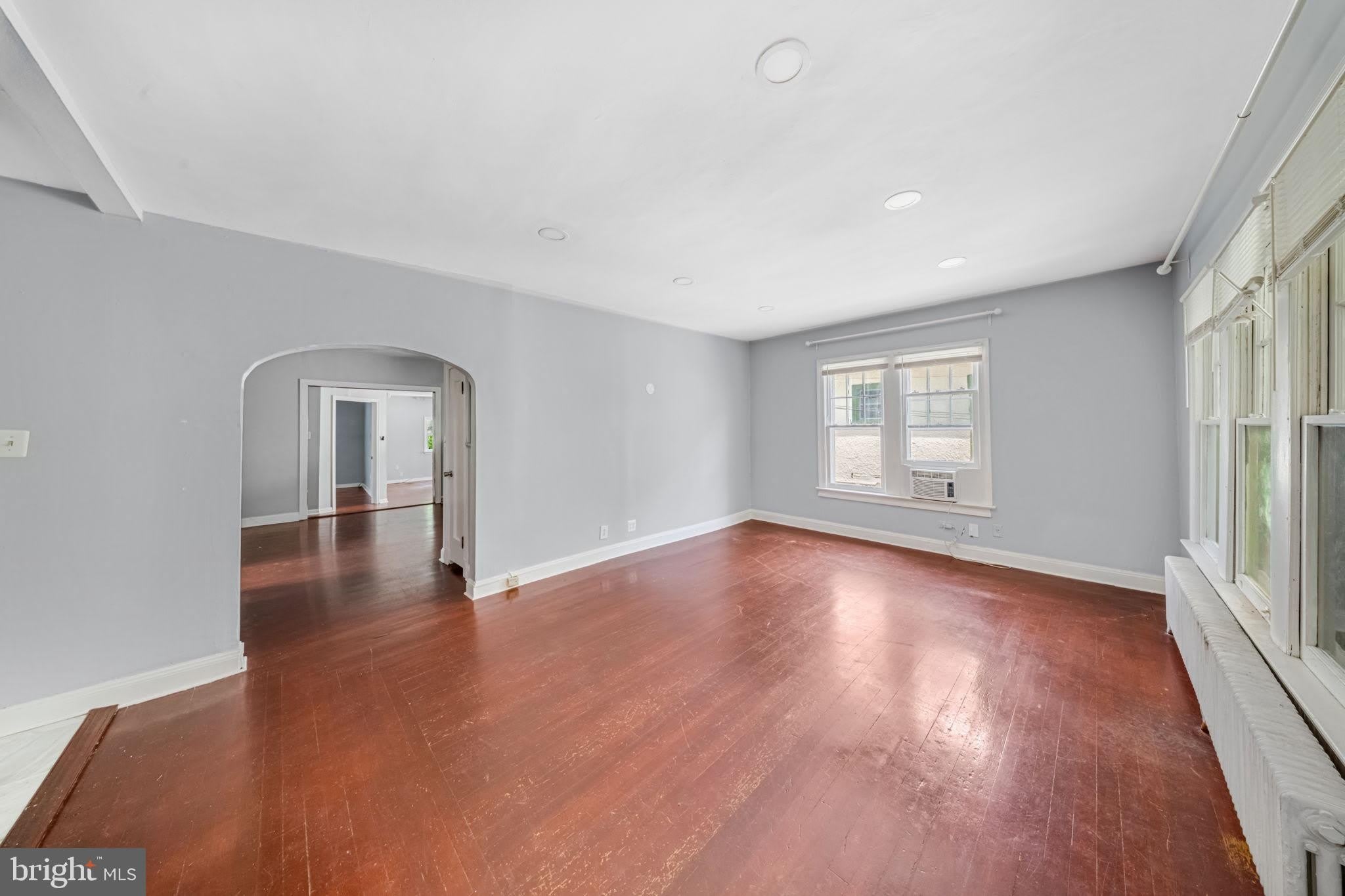 7126 CARROLL Avenue – photo 3