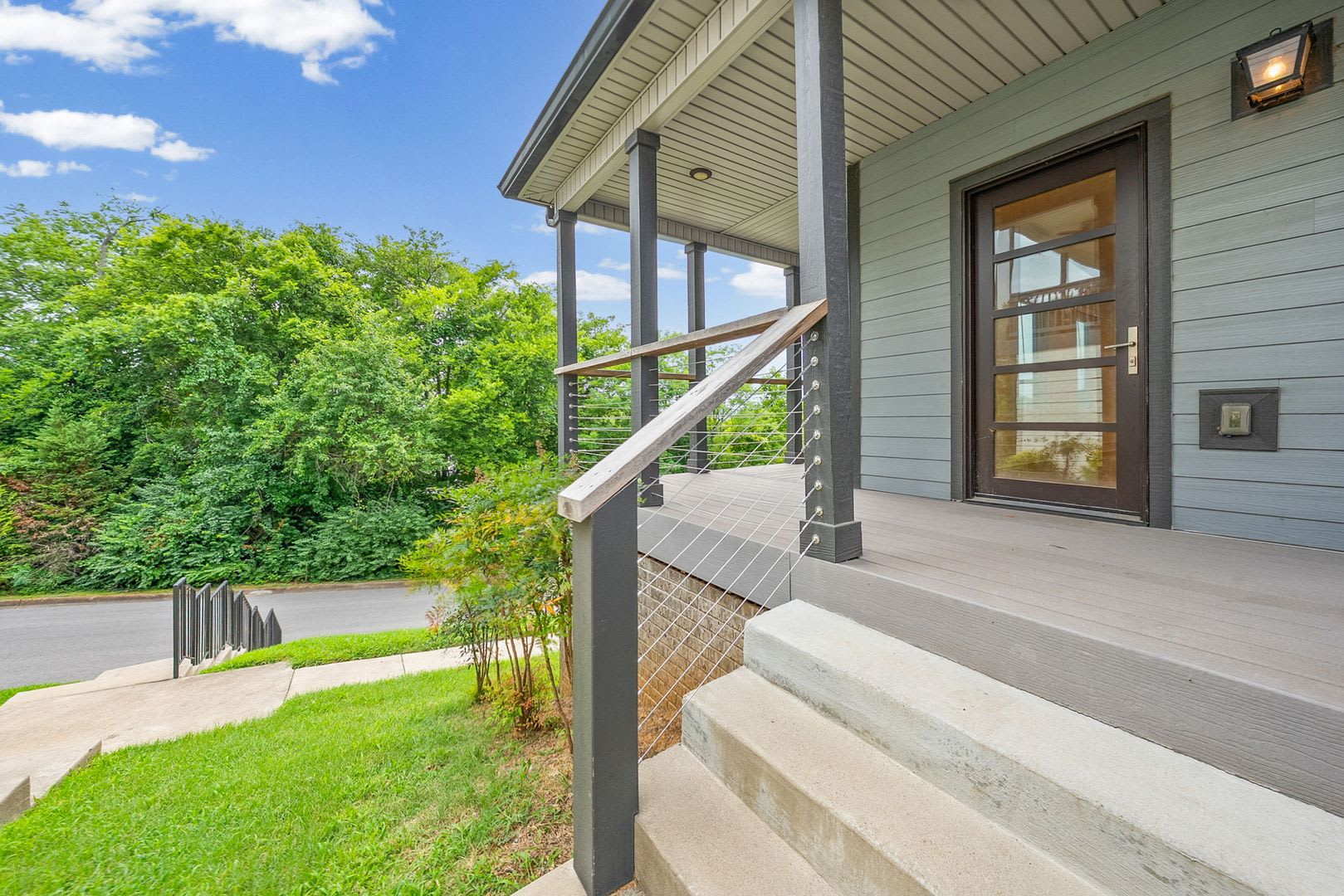Modern Three Bedroom! – photo 5