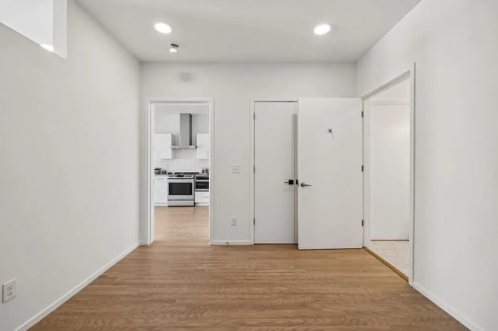 806 Olympic Street – photo 5