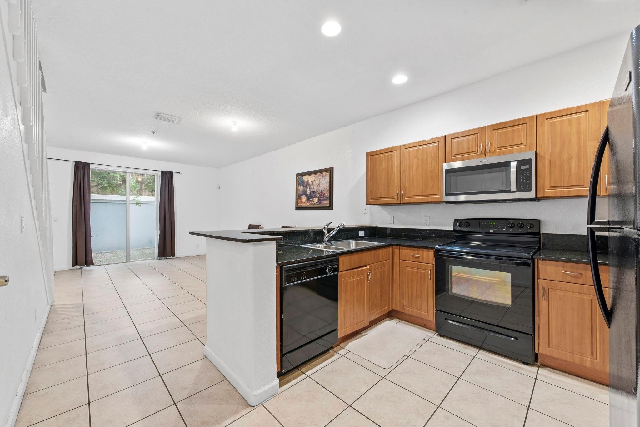 1425 Nw 36Th Way – photo 2