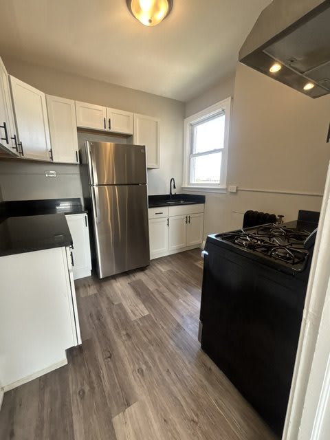 124 1/2 Sibley Street – photo 3
