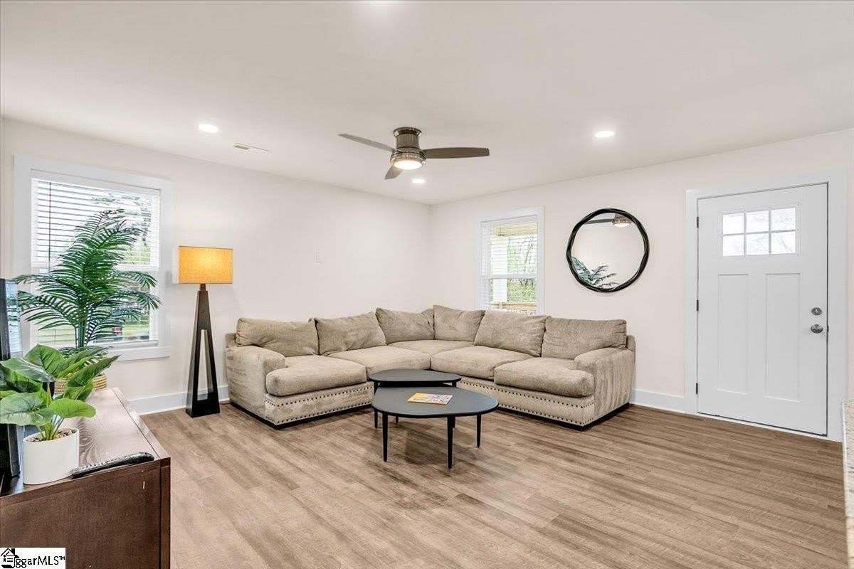 141 Baileyview Street – photo 3