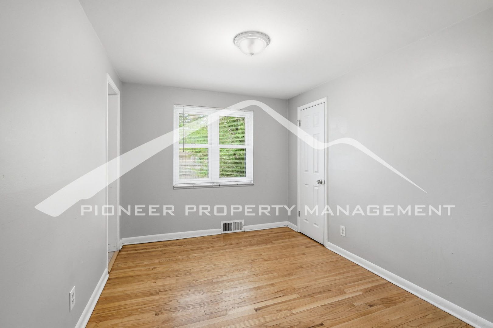 Spacious Home with Washer/Dryer and Fenced Yard – photo 4