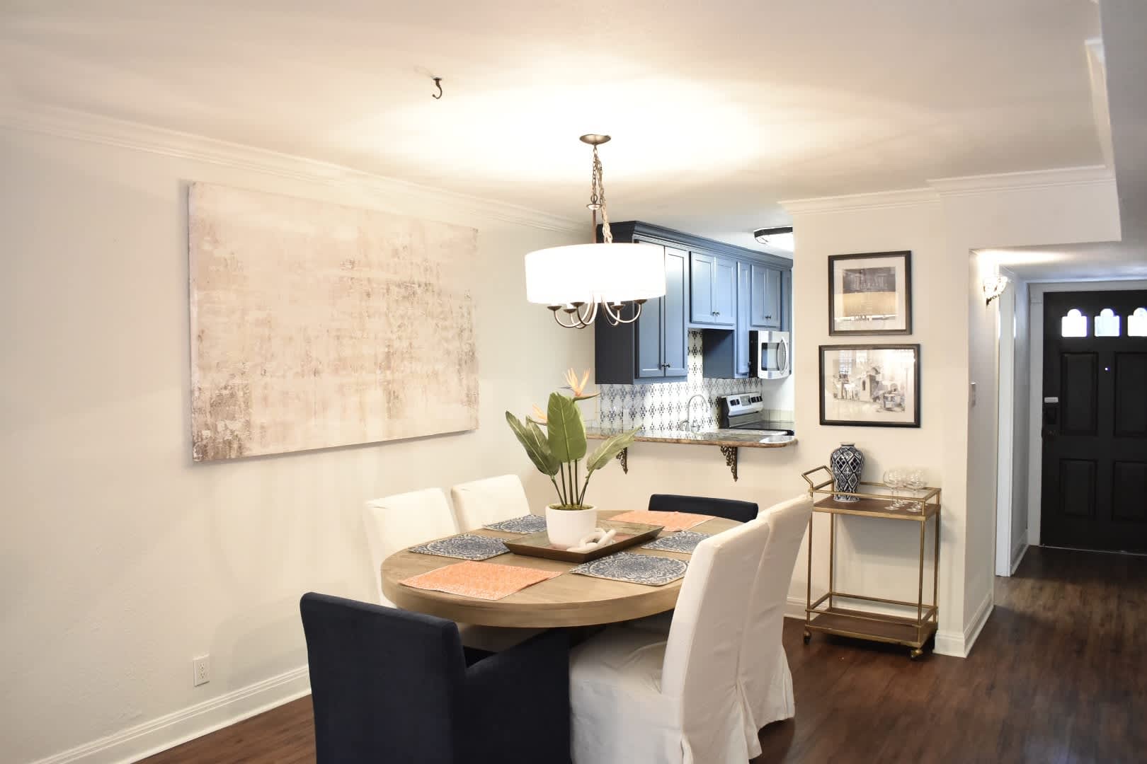 1045 Shook Ave – photo 4