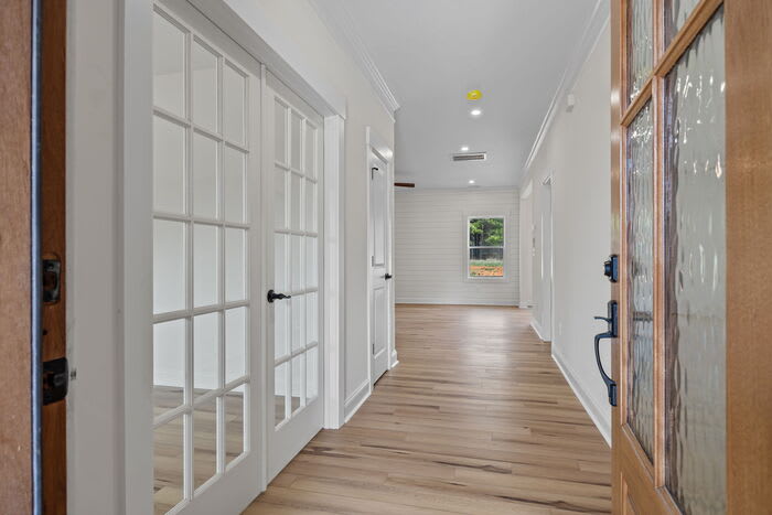 387 Lake Farm Drive – photo 2