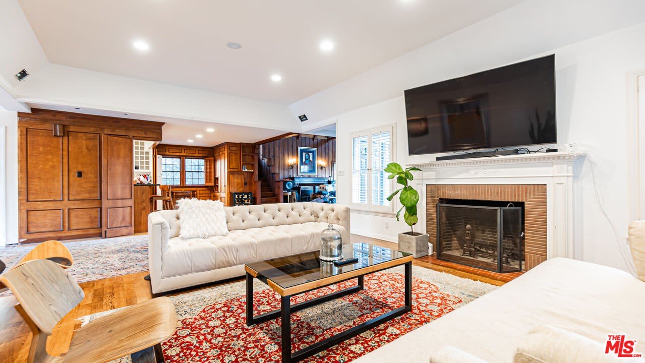 863 Manning Ave – photo 3