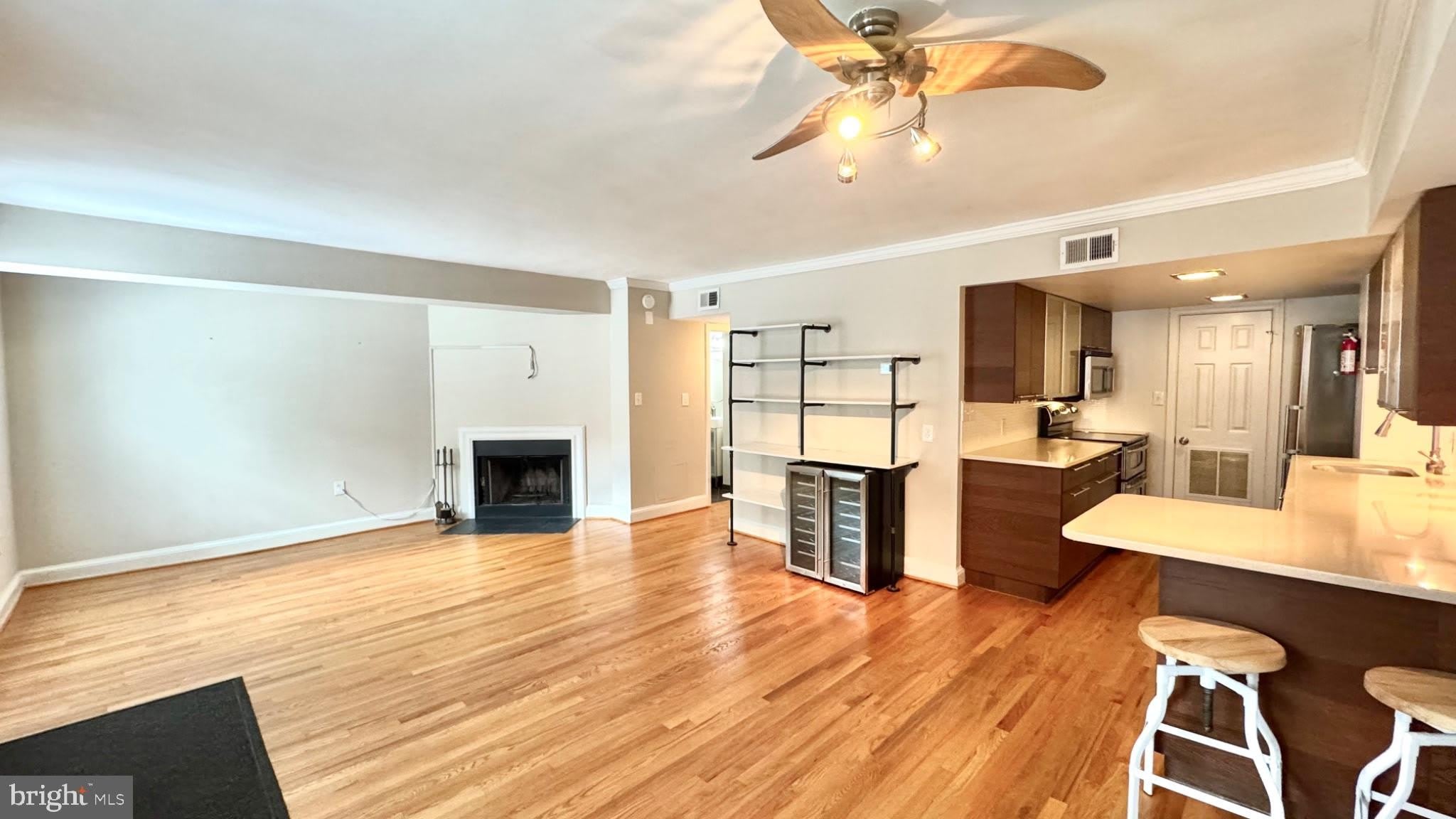 523 8TH Street NE – photo 3