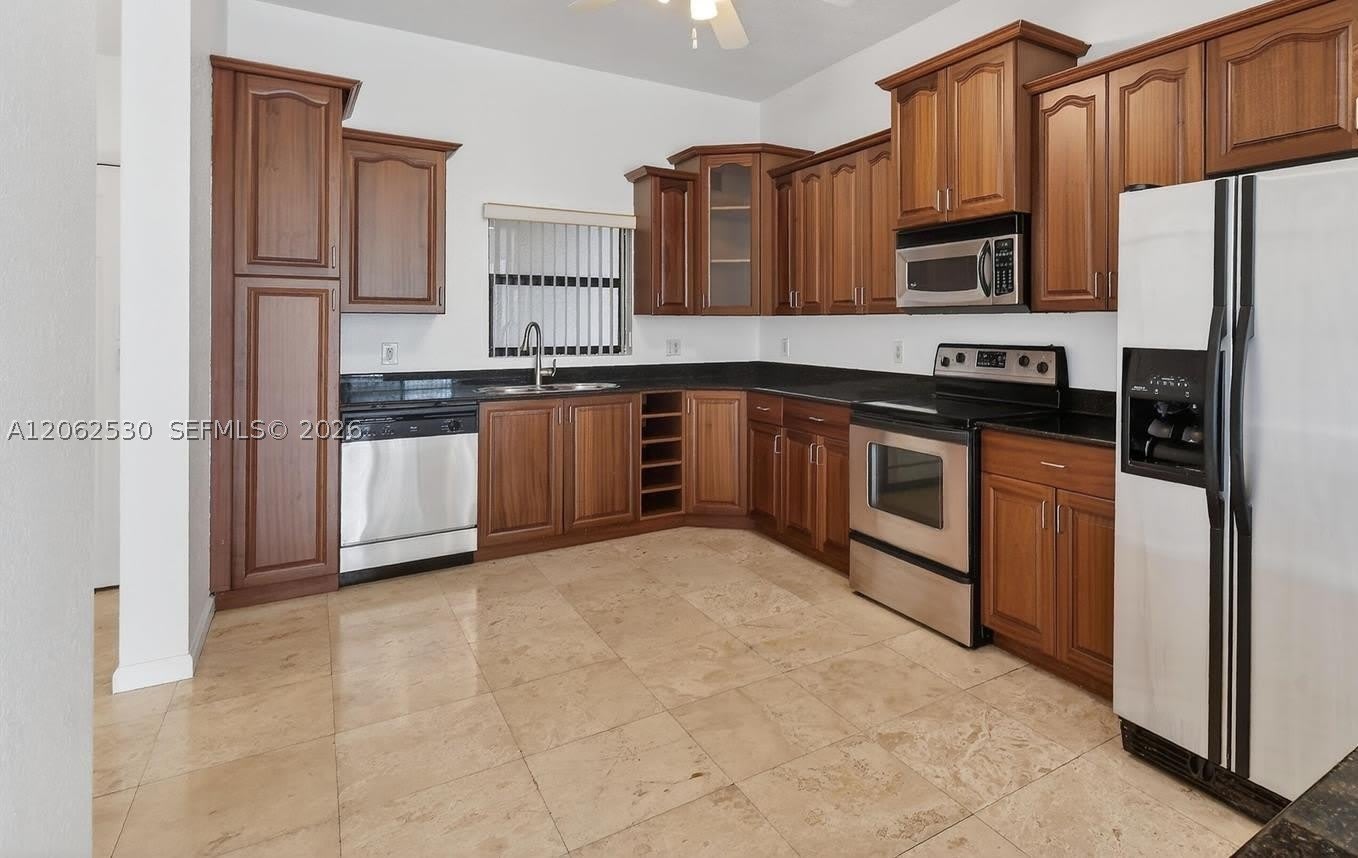 1650 Presidential Way – photo 4