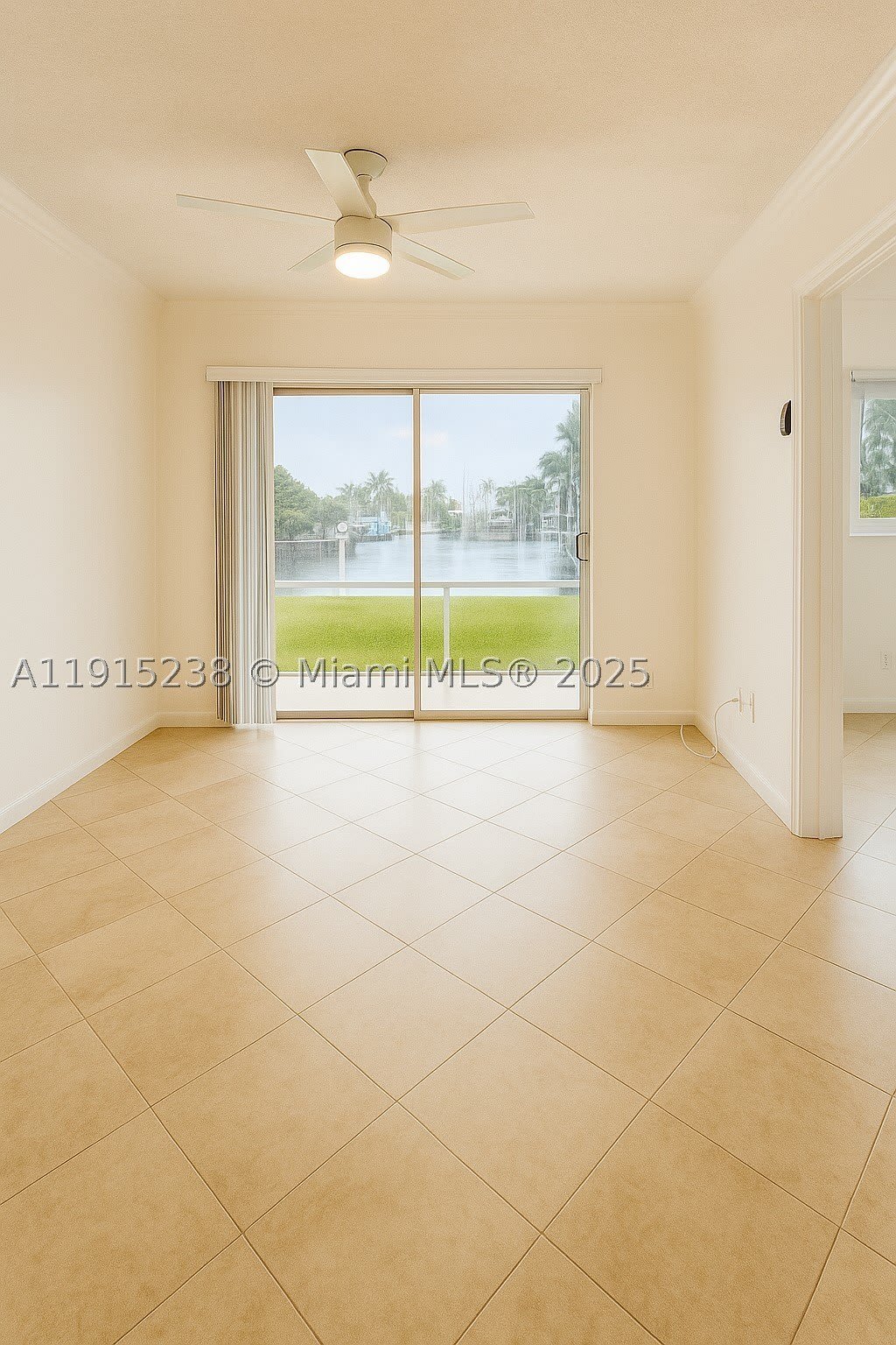 1100 Pine Dr – photo 1