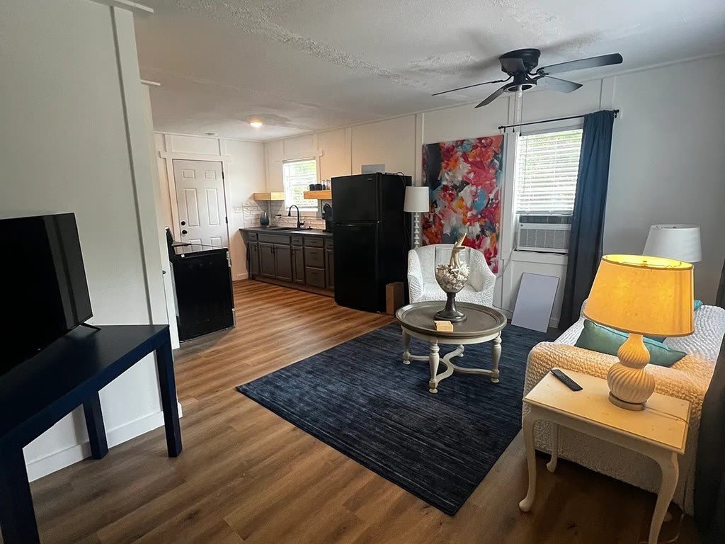 496 Ave A – photo 2