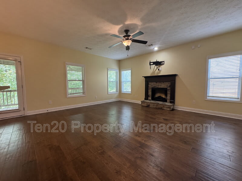 7471 Coppice Drive – photo 2