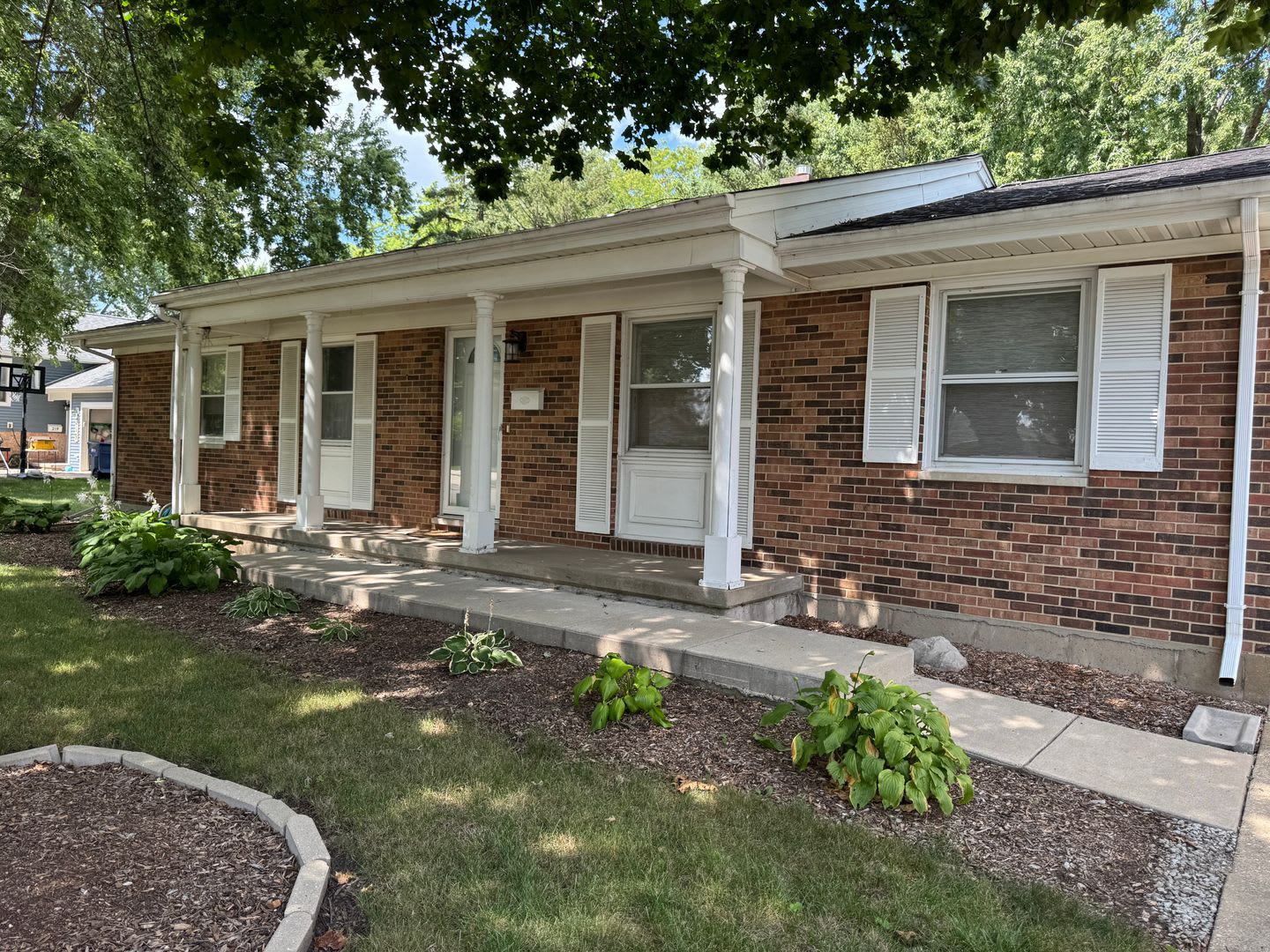 209 W Royal Drive – photo 1