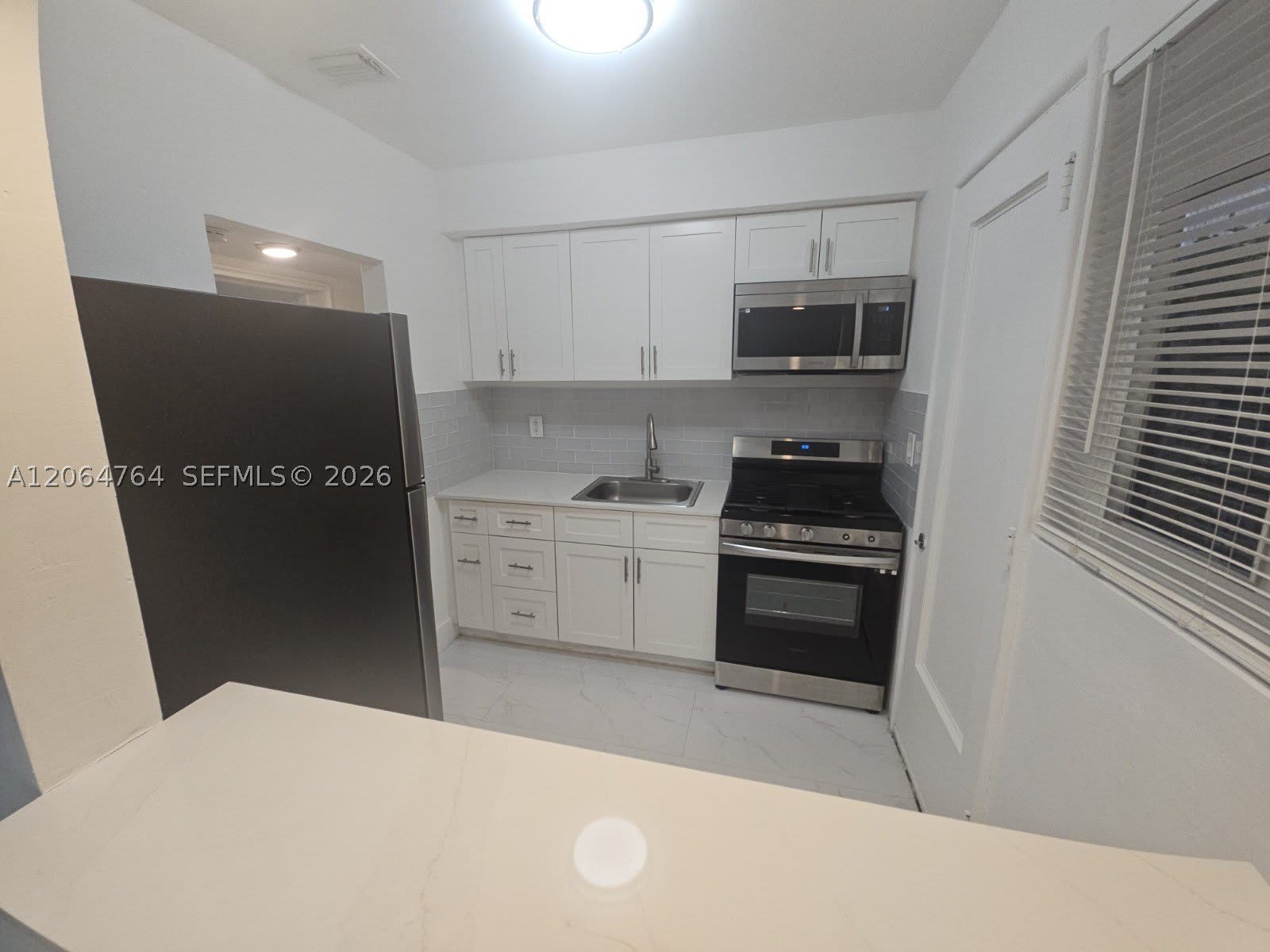 7435 Byron Ave – photo 4