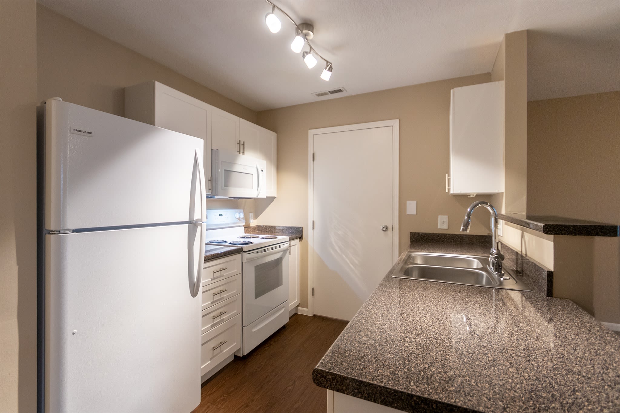 Washington Place – photo 4