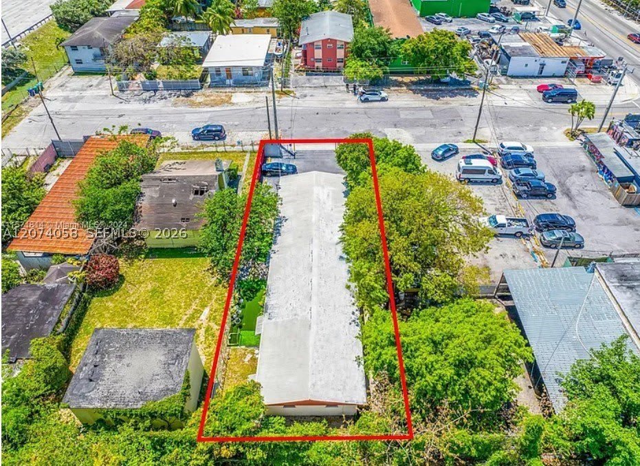 669 NW 28th St – photo 4