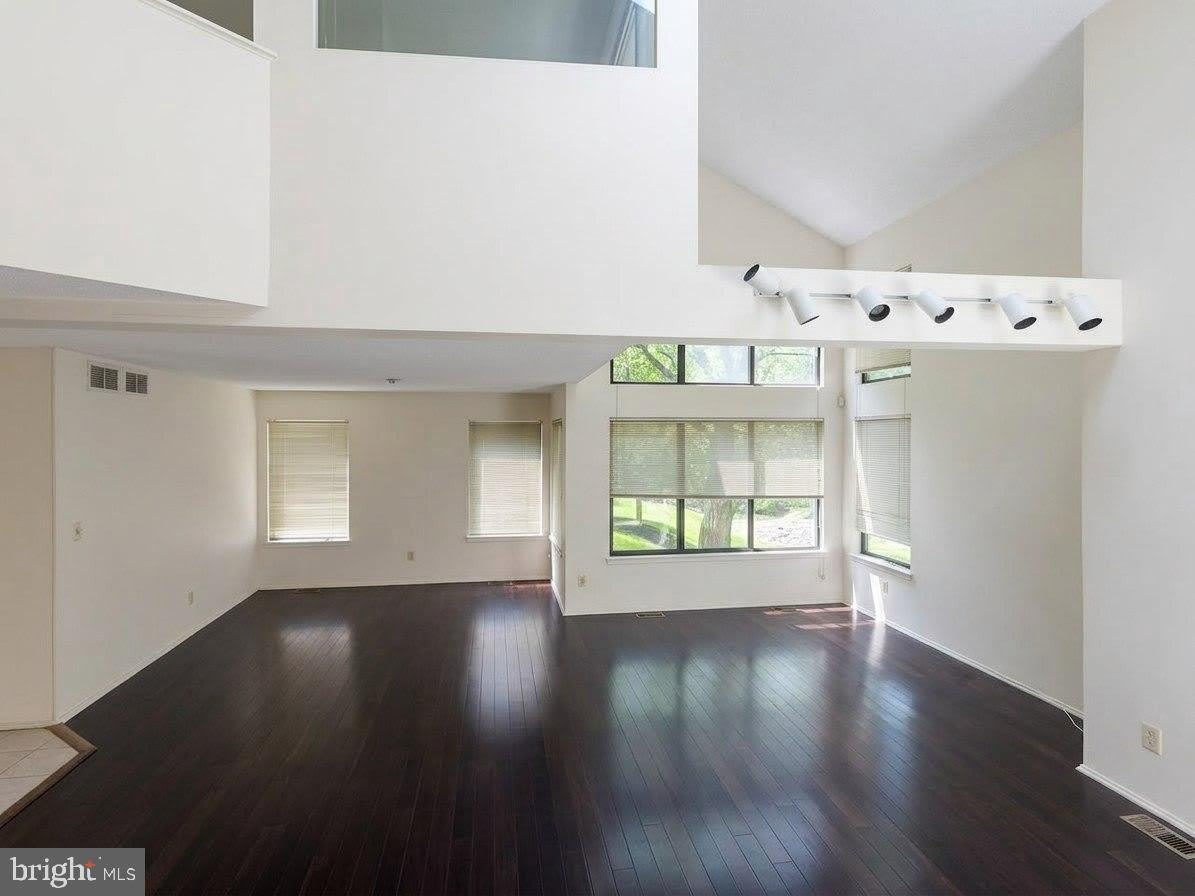 83 Sayre Drive – photo 3