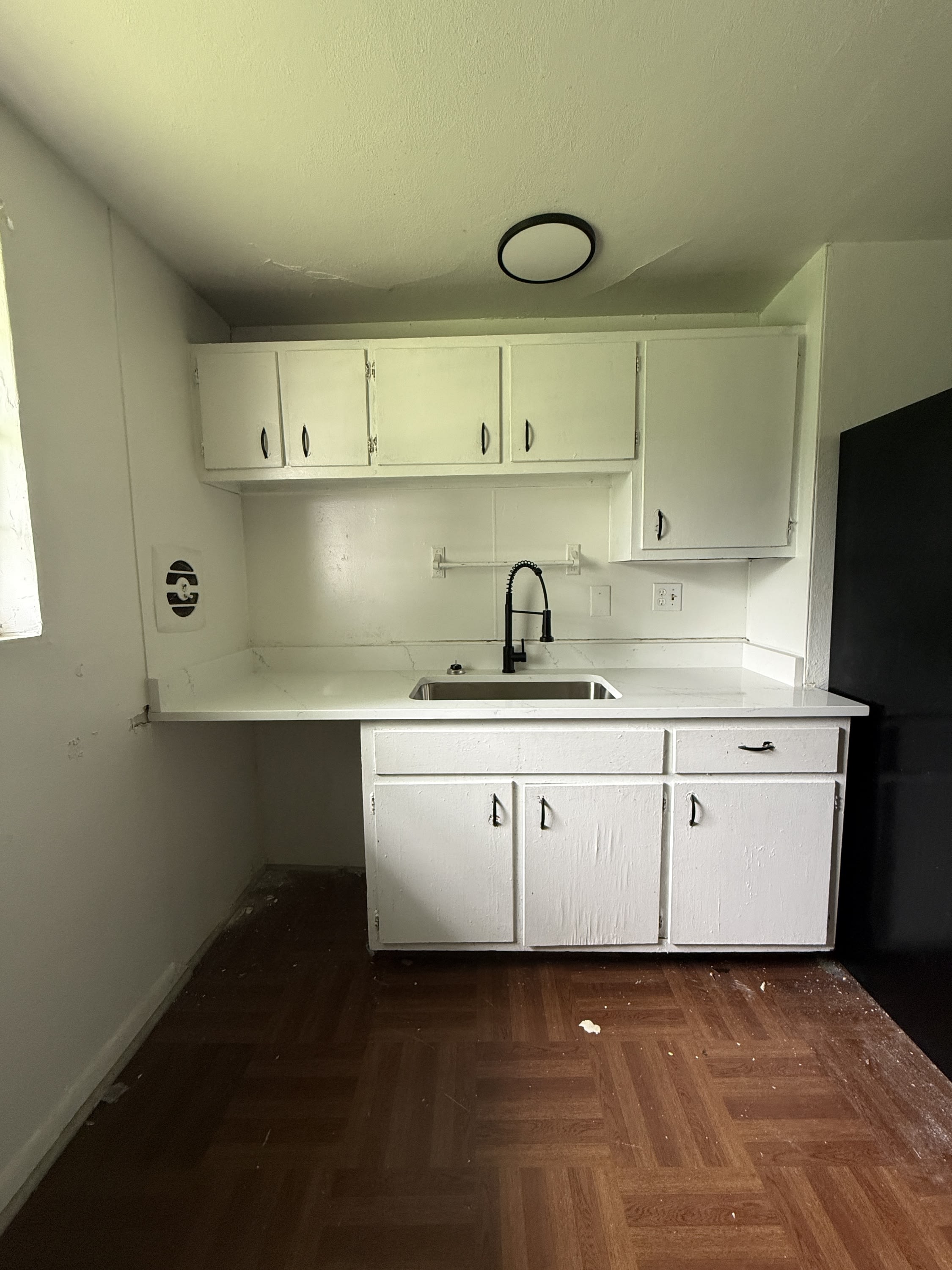 100-102 West Lindberg Drive – photo 5