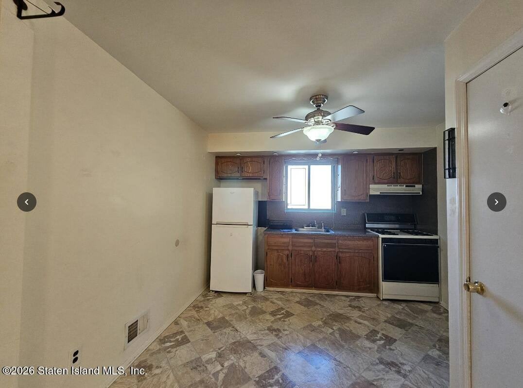 59 Corbin Ave – photo 5