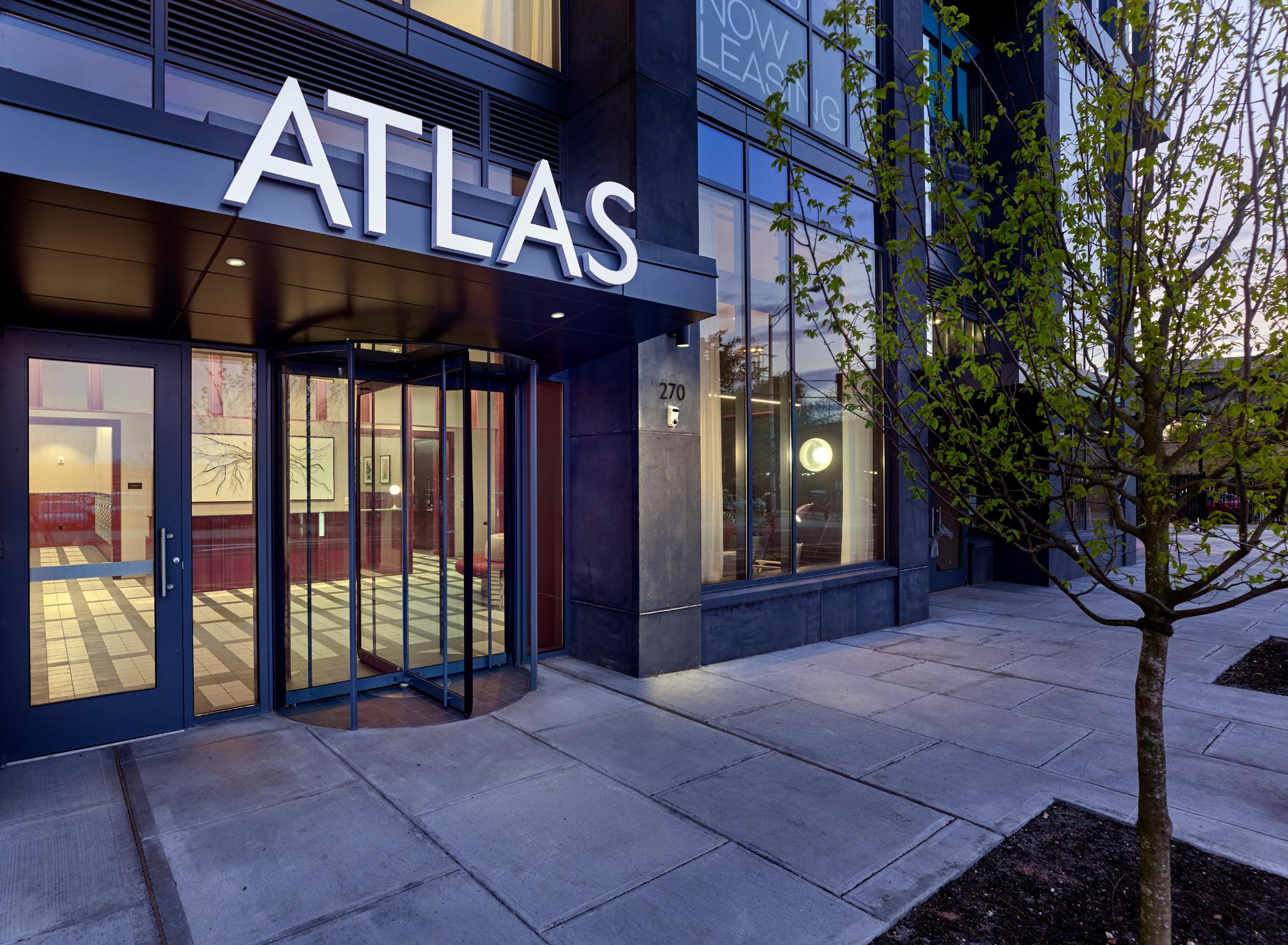 Atlas – photo 5