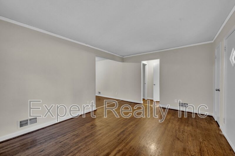 7428 Paris Ave – photo 4