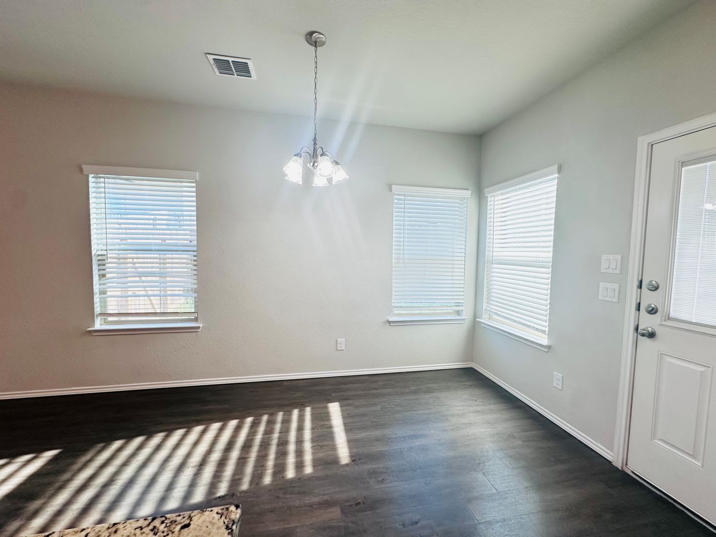 Luxury Townhome Near Randolph Afb – photo 4