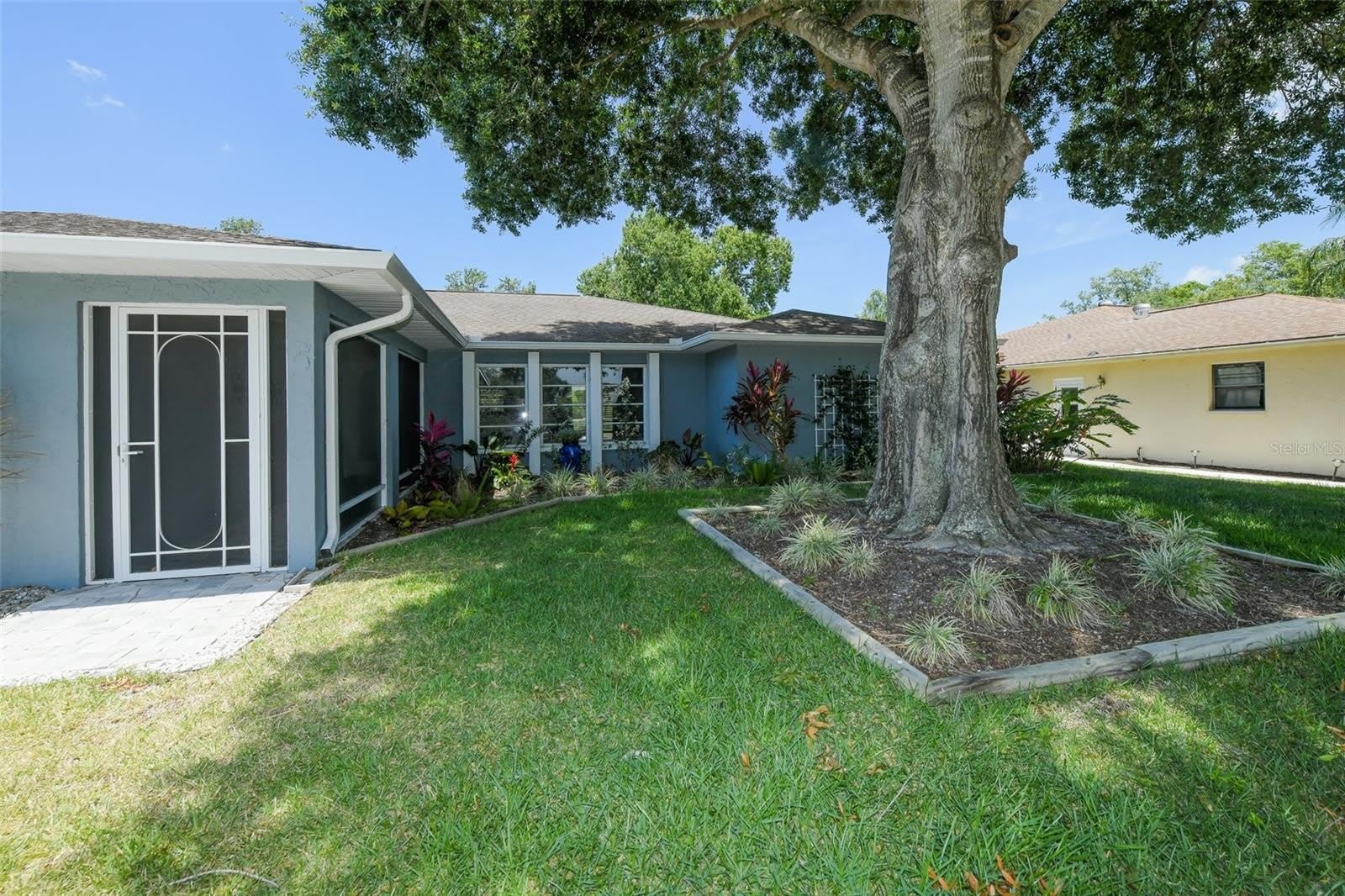 1625 BAY HILL Circle – photo 4