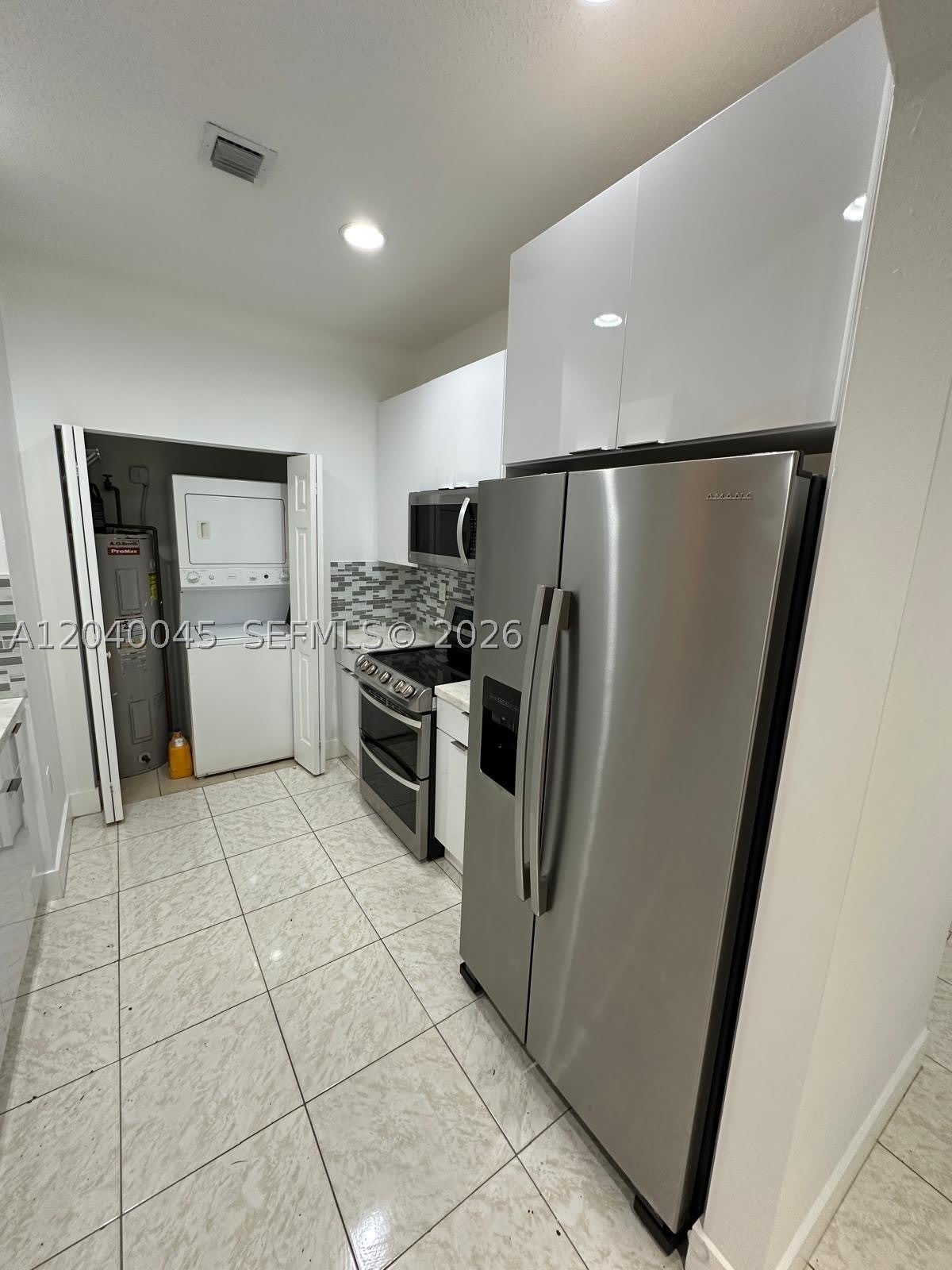 4273 NE 10th Ct – photo 5