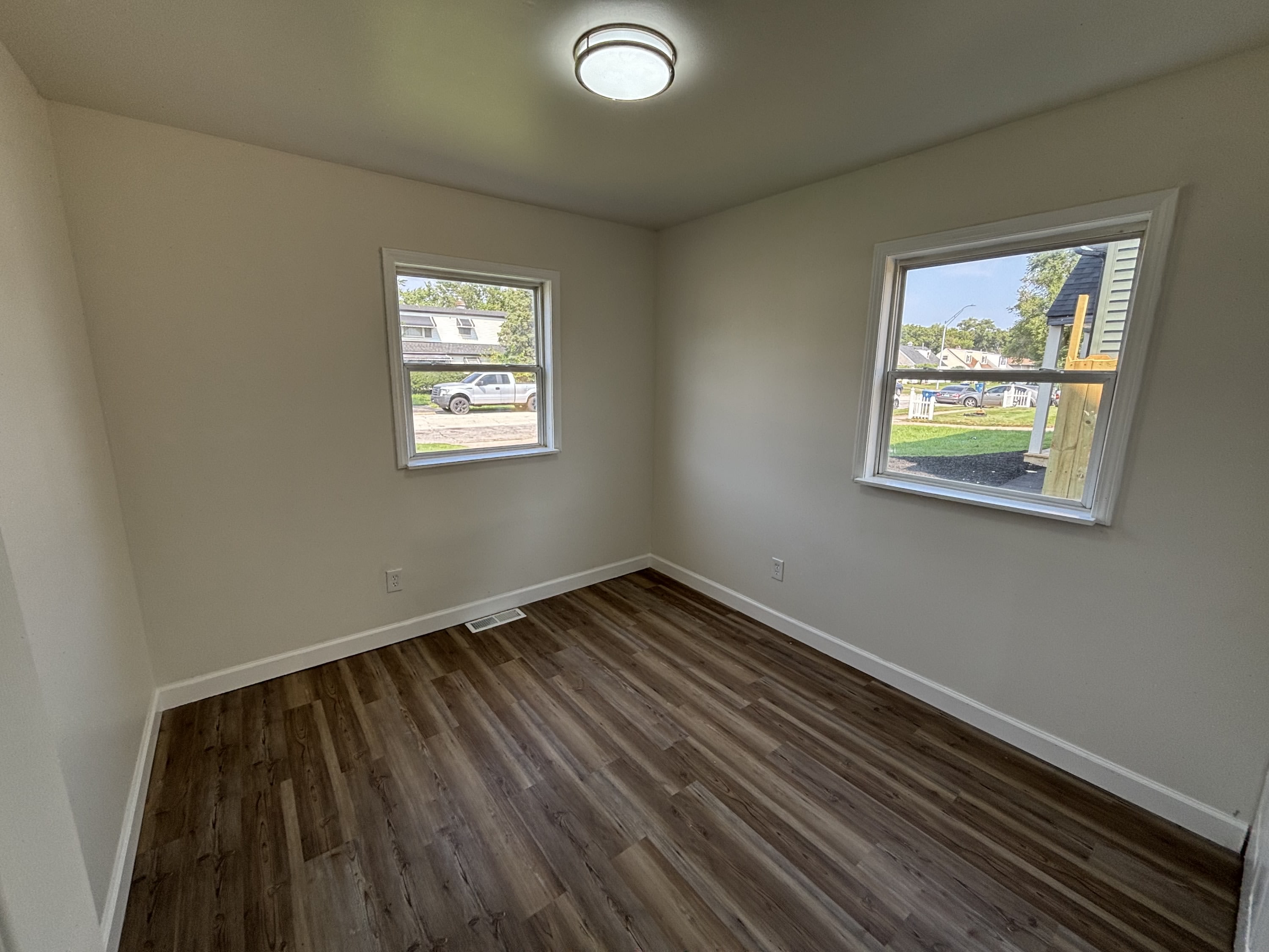 2395 Jennings St – photo 5
